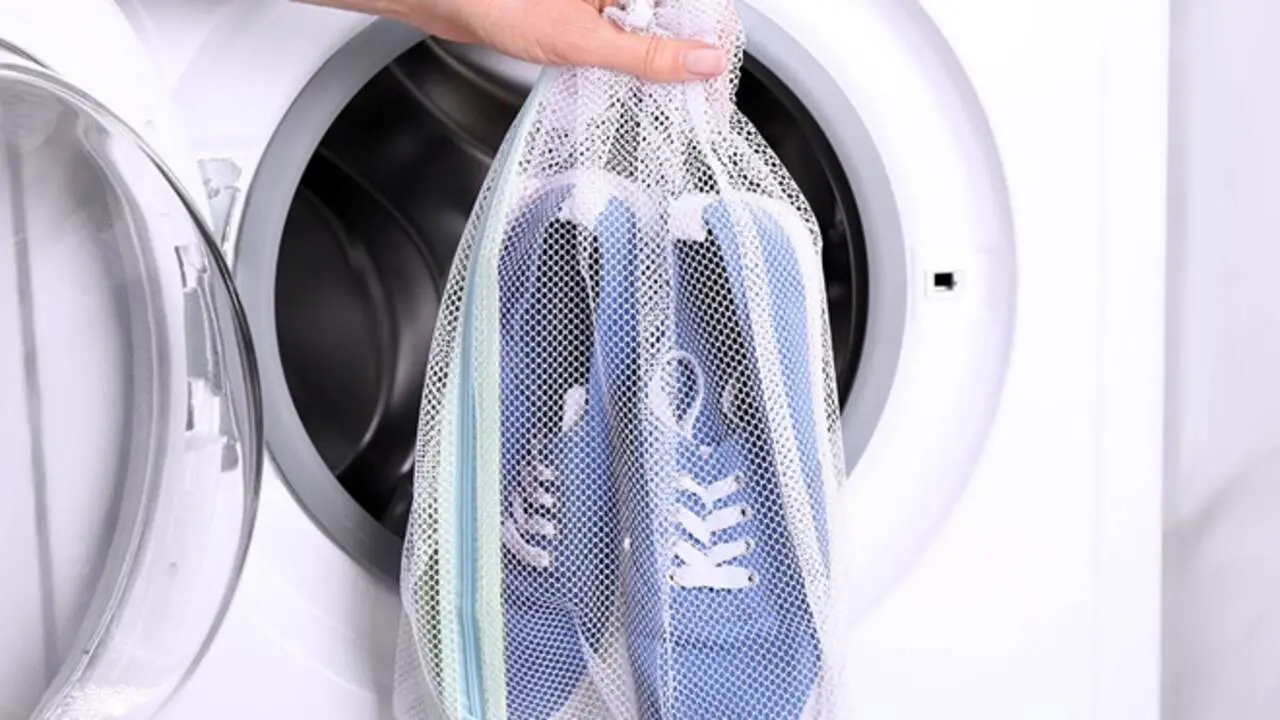 Take Off Any Clothing That May Have Been In Contact With The Shoelace And Wash It, Including Hands